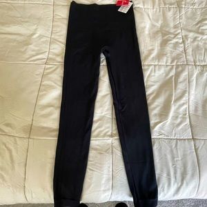 Spanx “Look at me now” leggings NWT
